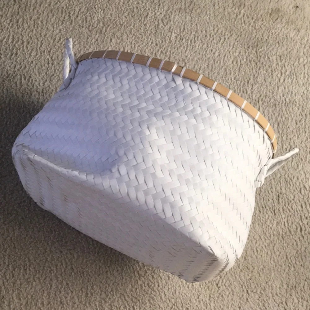 WHITE WITH TAN TRIM HANDMADE STRAW BASKET/NEW